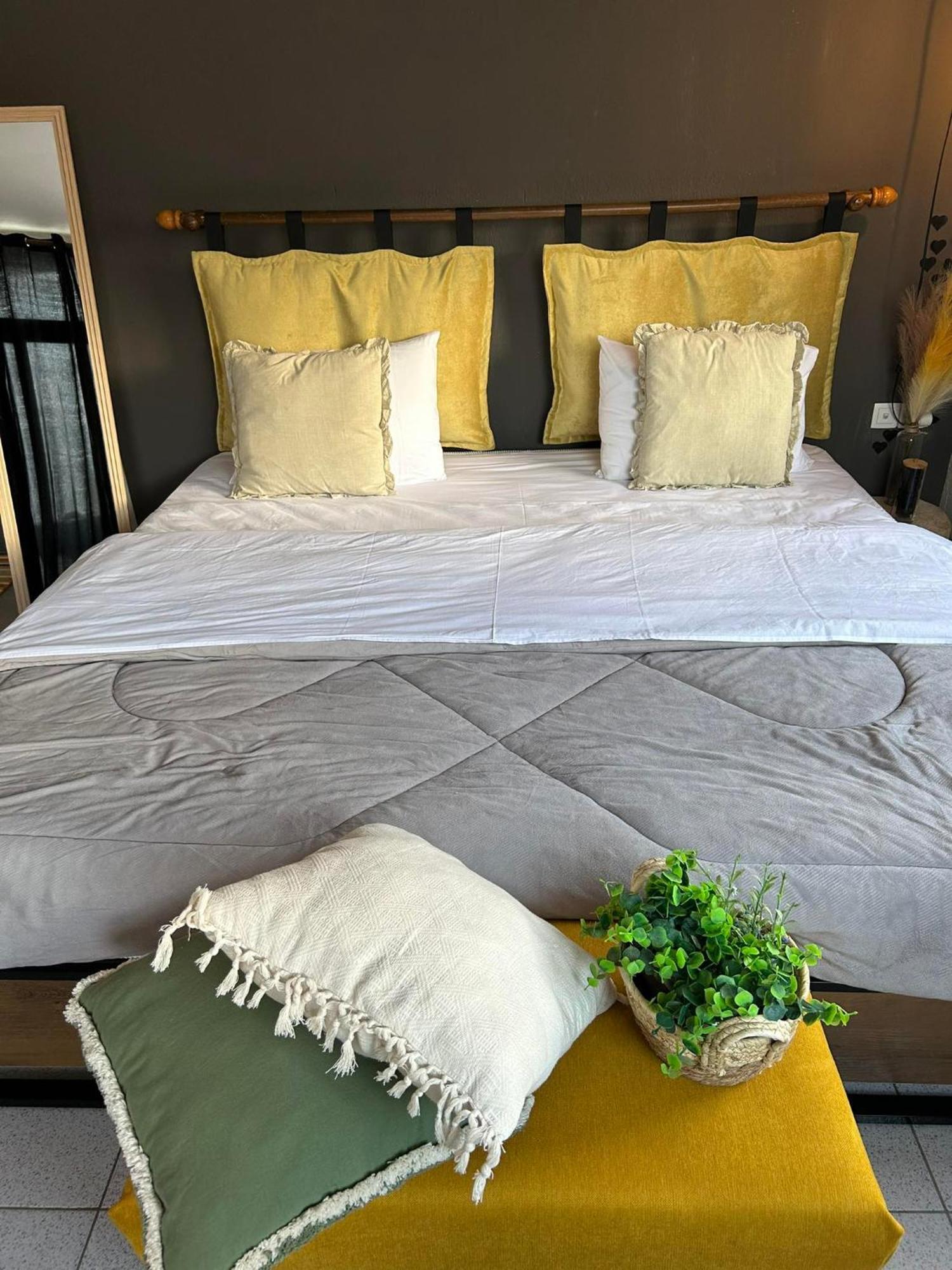 City Center Apartment เซเรส ภายนอก รูปภาพ