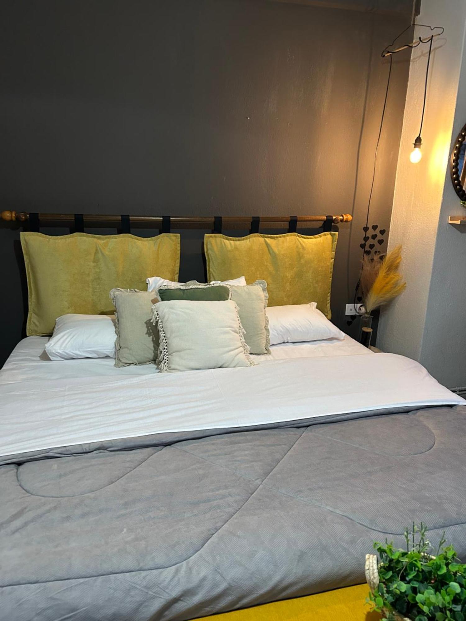 City Center Apartment เซเรส ภายนอก รูปภาพ